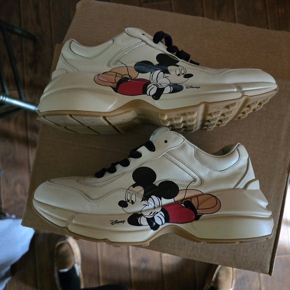 Gucci Mickey mouse sneakers - Picture 2 of 5
